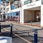 Luxury Holiday Apartment In Puerto Banus Marina With Sea Views